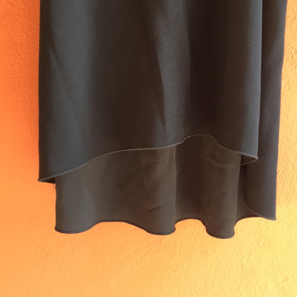 Trina Turk Black Cold Shoulder Tunic Top NWOT🖤 - Picture 3 of 7